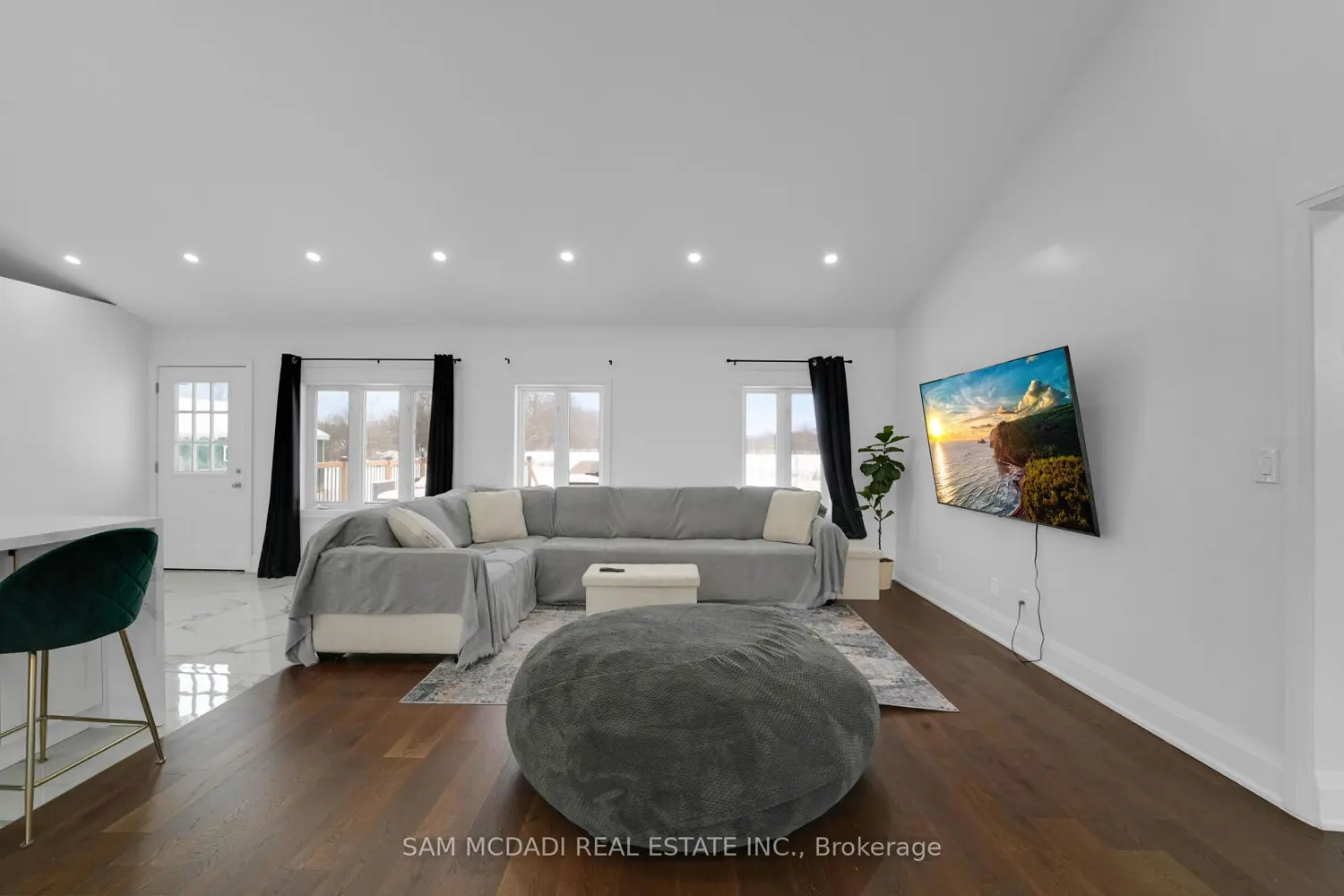 Additional image 3 of 107 6Th Line