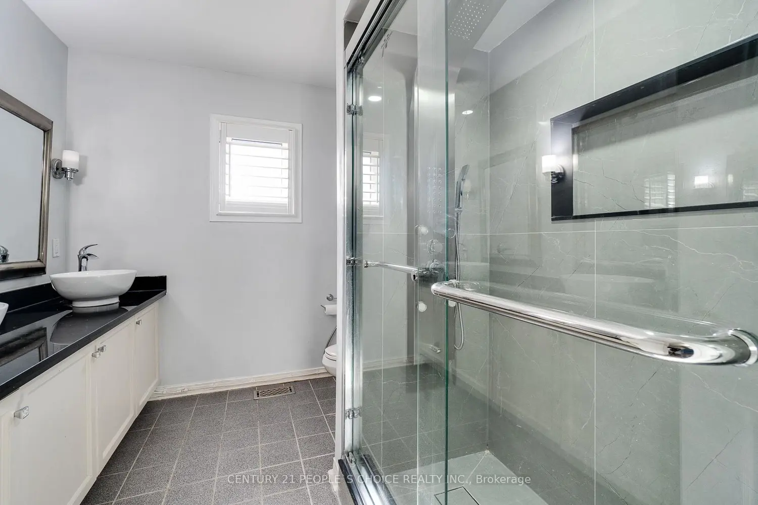 Additional image 2 of 3841 Periwinkle Crescent