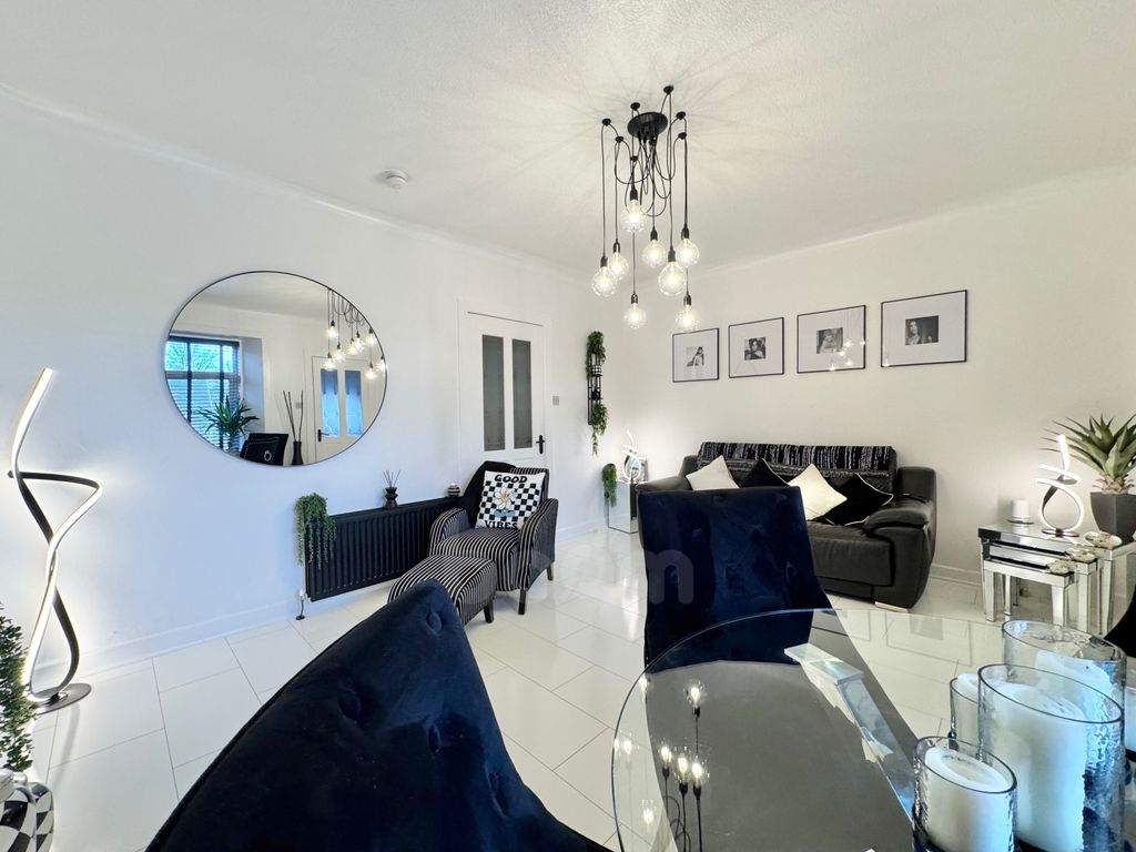 Additional image 2 of 2 bed flat for saleDean Road, Kilbirnie KA25