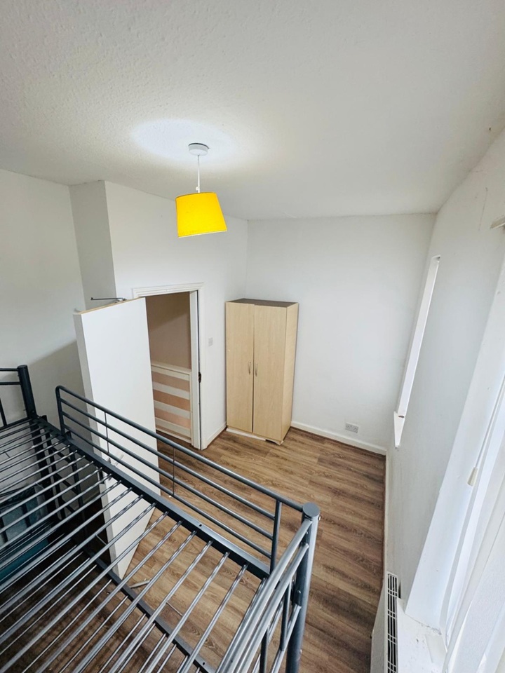 Additional image 8 of 3 Bed Terraced House, Ukraine Road, M7, N1 7GU