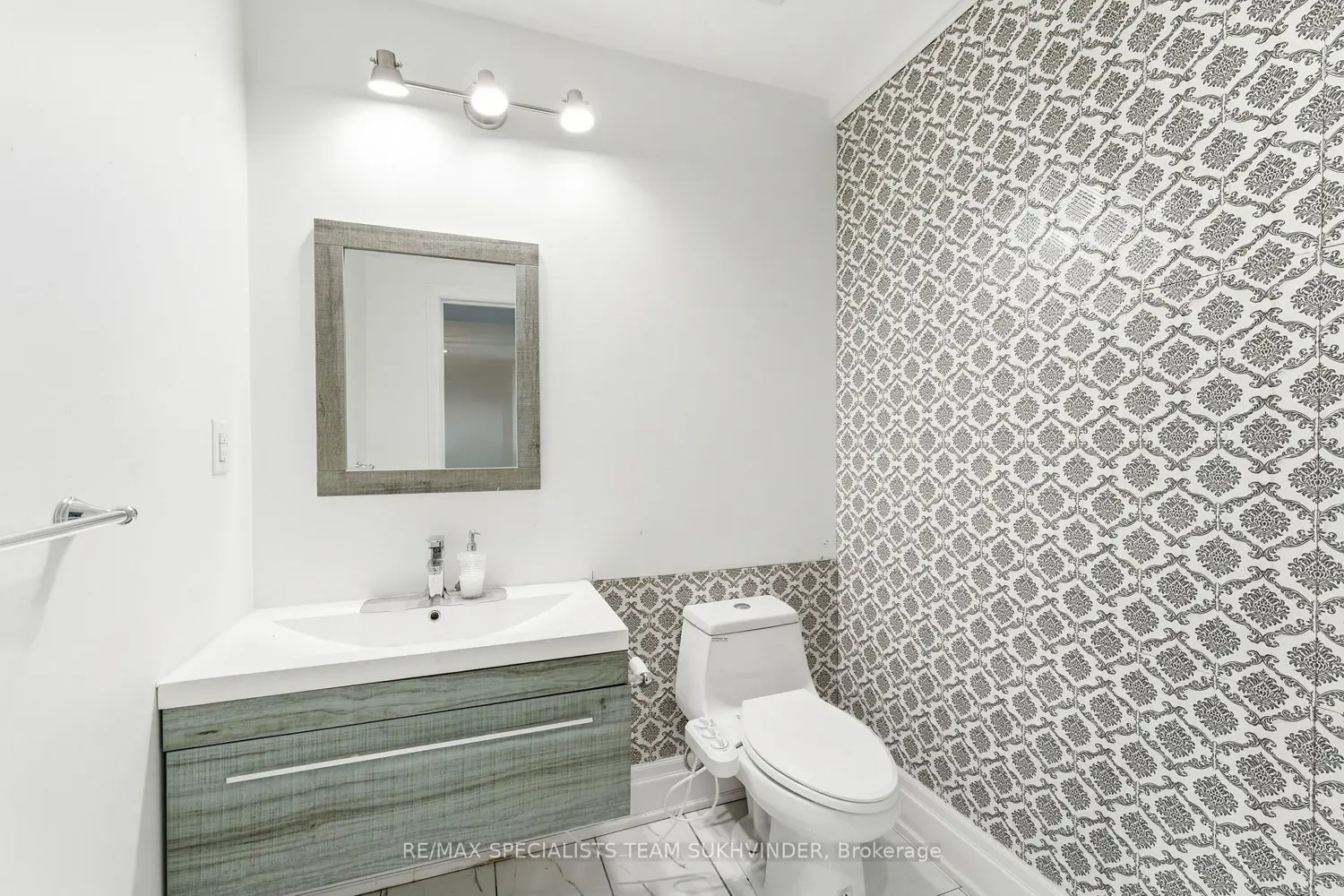 Additional image 16 of 102 Belladonna Circle