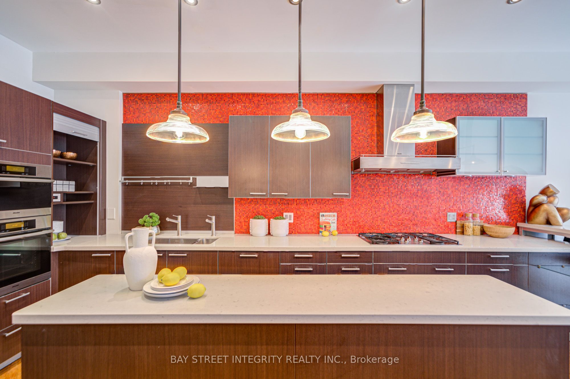 Additional image 2 of 17 Frankdale Avenue, Toronto, ON, M4J 3Z8