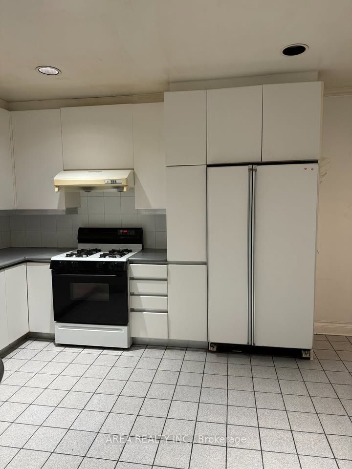 Additional image 2 of Main-39 Rosethorn Avenue, Toronto, ON, M6N 3K7