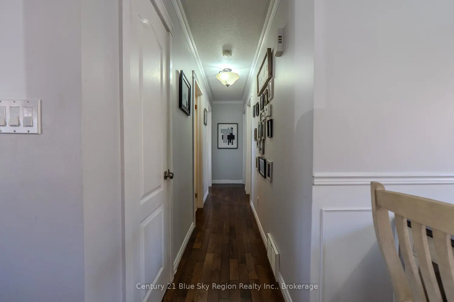 Additional image 3 of 557 Demers Street