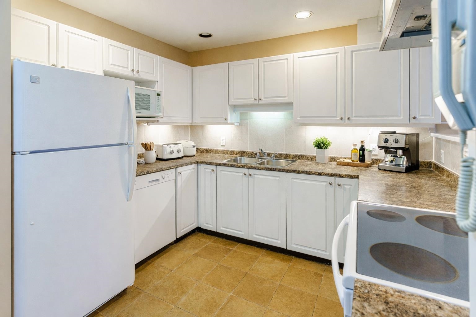 Additional image 3 of 205-22720 119 Avenue, Maple Ridge, BC, V2X 2Z8