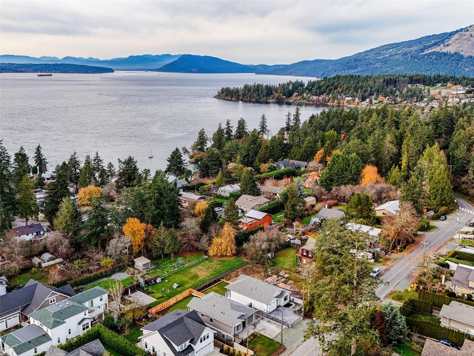 Additional image 3 of 10956 Chalet Road, North Saanich, BC, V8L 5N8