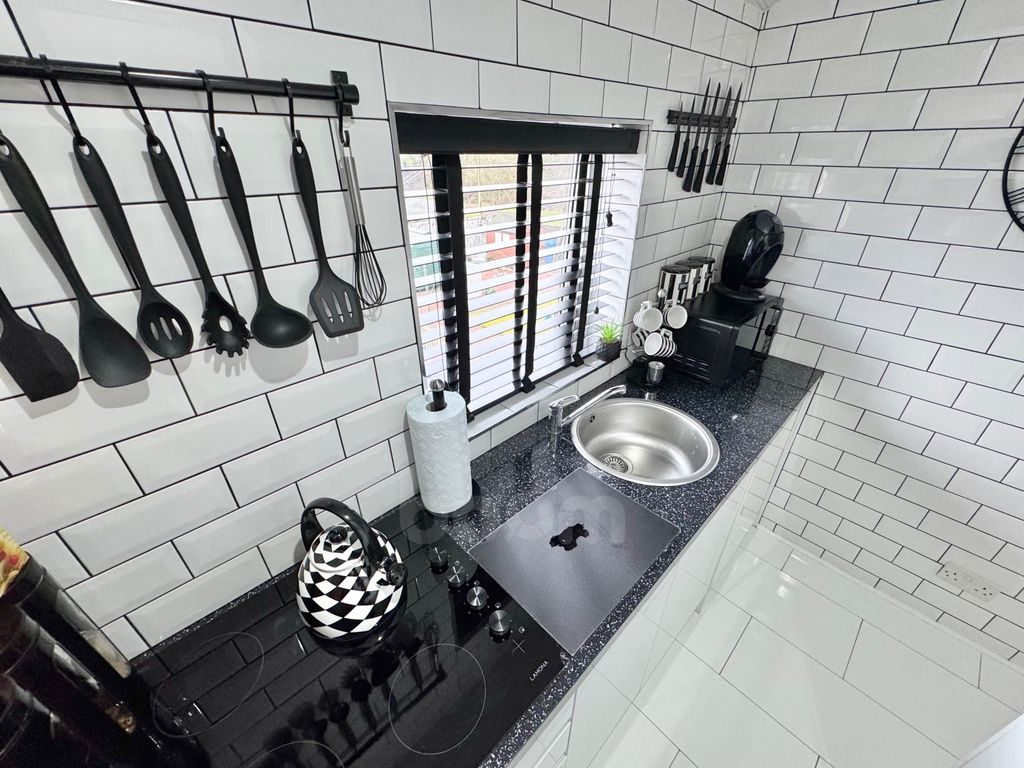 Additional image 3 of 2 bed flat for saleDean Road, Kilbirnie KA25