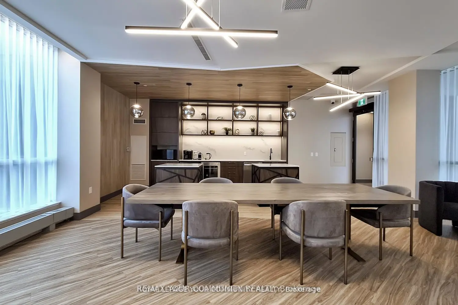 Additional image 3 of 415 Sea Ray Avenue 348