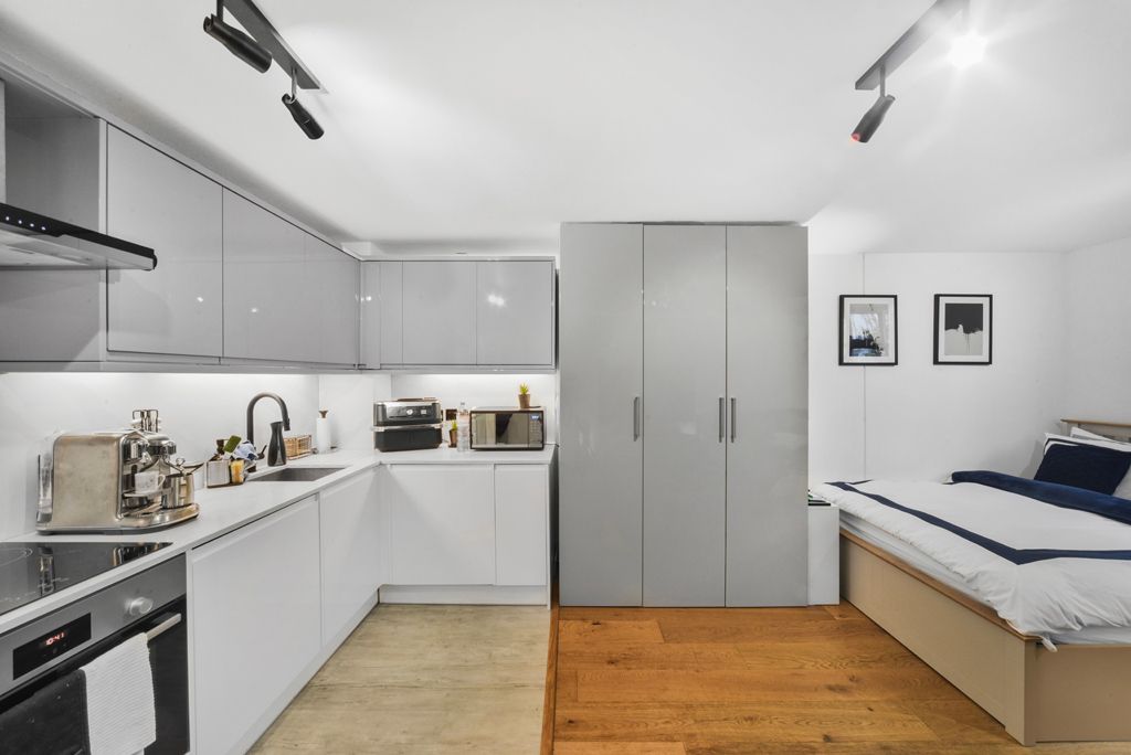 Additional image 9 of Studio for saleKensington Gardens Square, Kensington W2