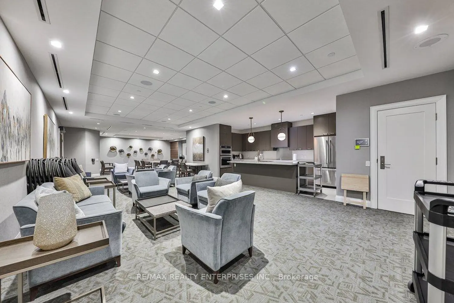 Additional image 11 of 1800 The Collegeway 211