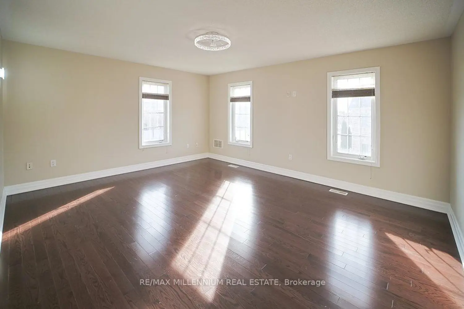 Additional image 8 of 24 Prince Edward Boulevard