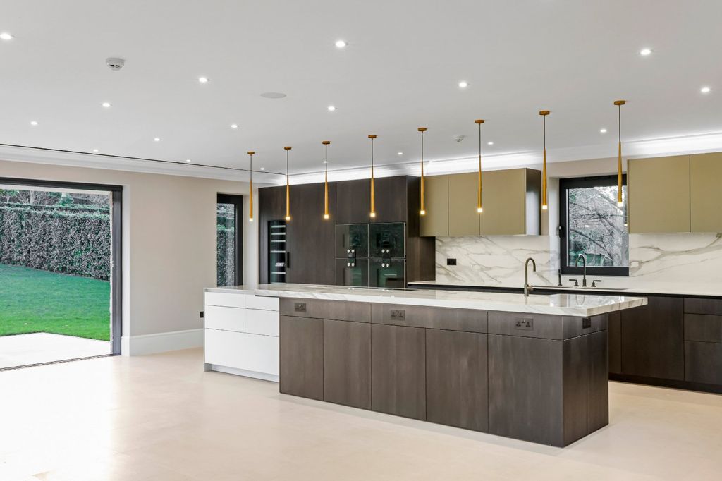 Additional image 6 of 6 bed detached house for saleSovereign View, Charlton Kings, Cheltenham, Gloucestershire GL52