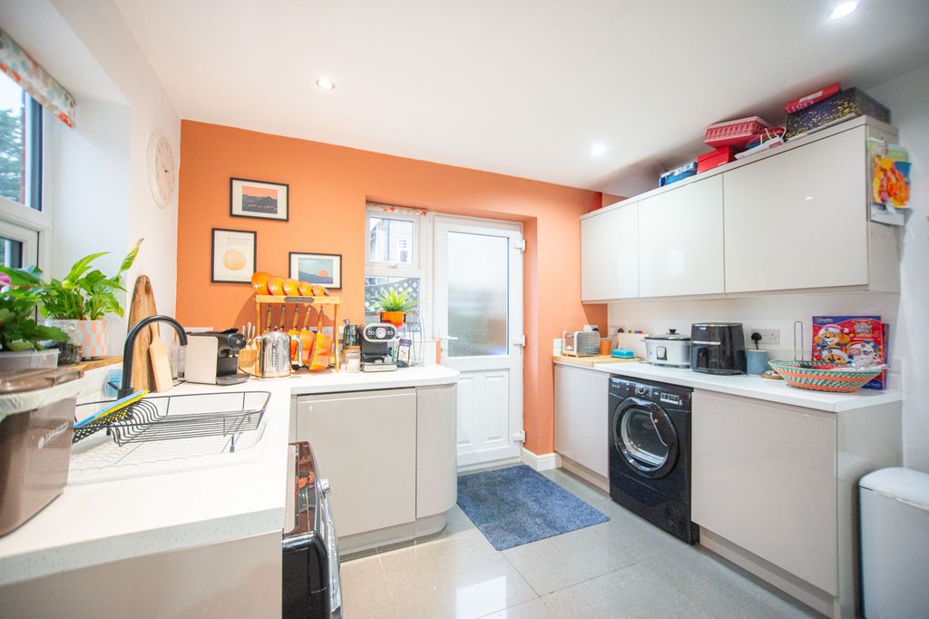Additional image 9 of 5 bed semi-detached house for saleEastbourne Road, Hornsea HU18