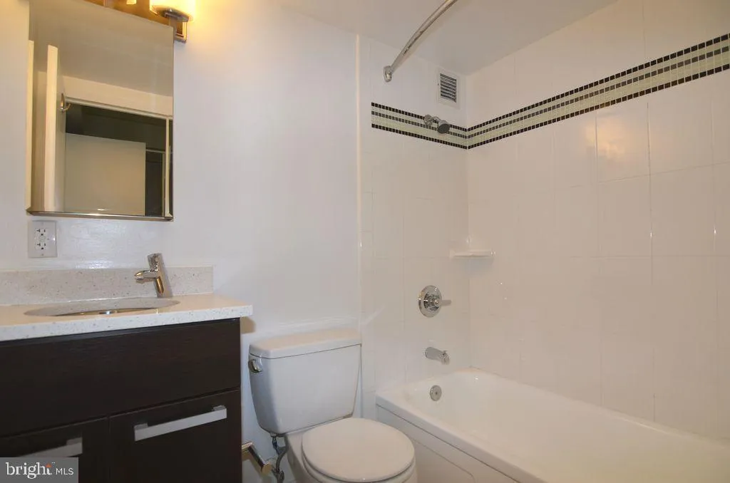 Additional image 8 of 1101 3rd Street SW Unit 305, Washington, DC 20024