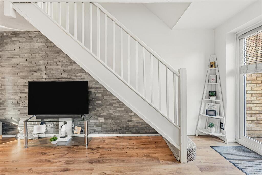 Additional image 12 of Wellington Drive, Welwyn Garden City