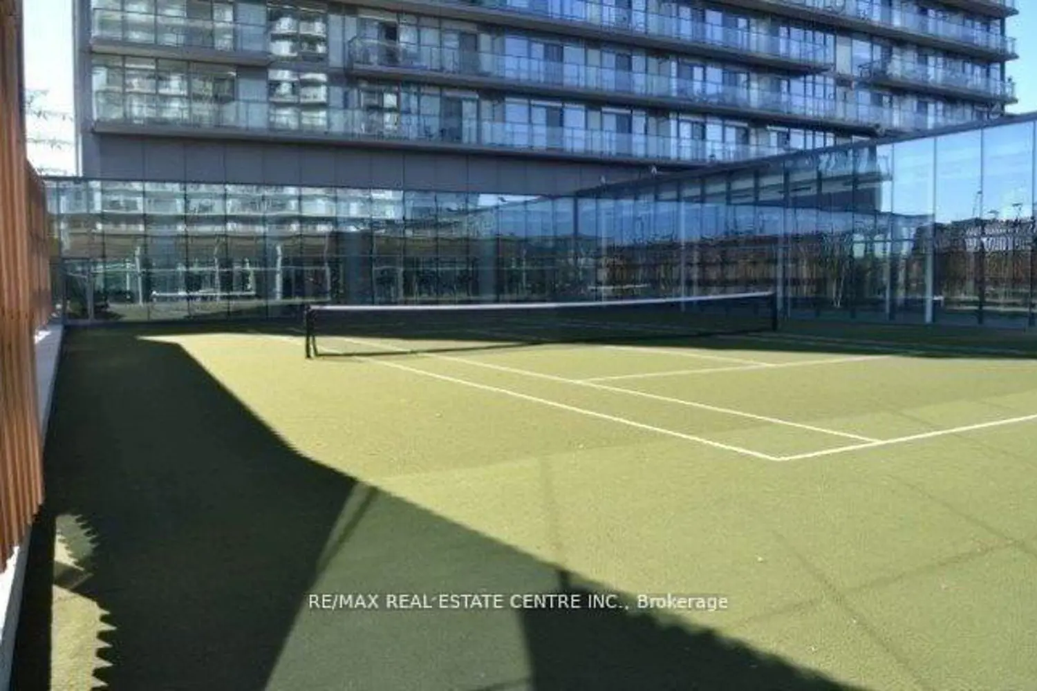 Additional image 15 of 105 The Queensway 1010