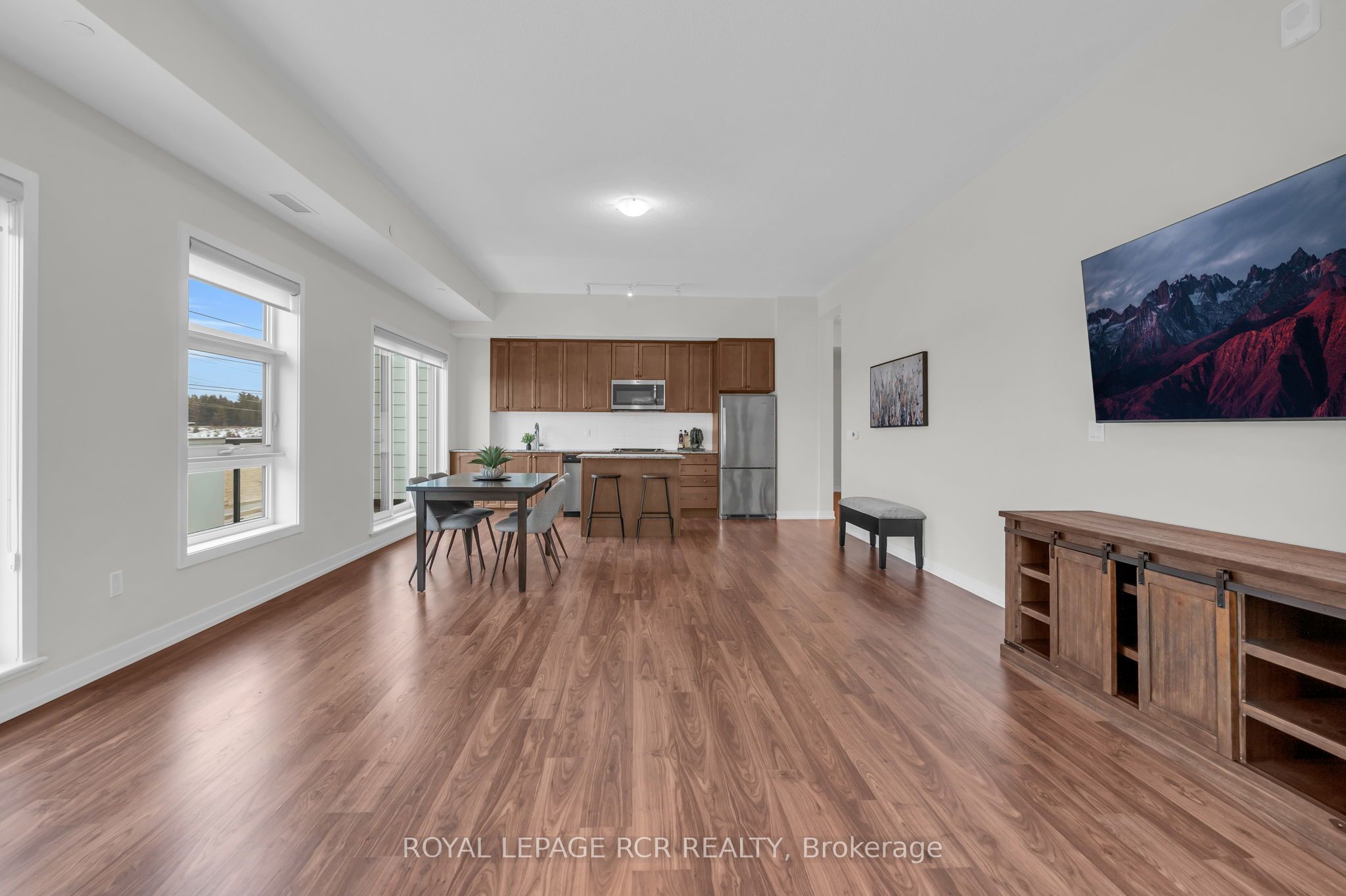 Additional image 2 of 413-555 William Graham Drive, Aurora, ON, L4G 3H9