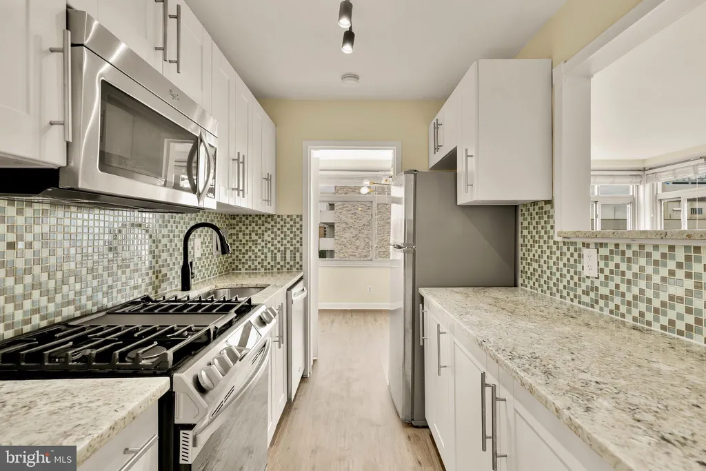 Additional image 14 of 2401 H Street NW Unit 904, Washington, DC 20037