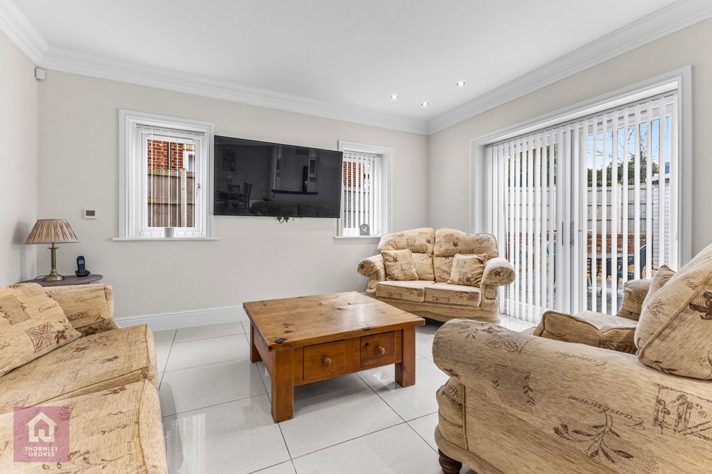 Additional image 10 of 6 bed detached house for saleMilldown Court, Connah's Quay, Deeside, Flintshire CH5