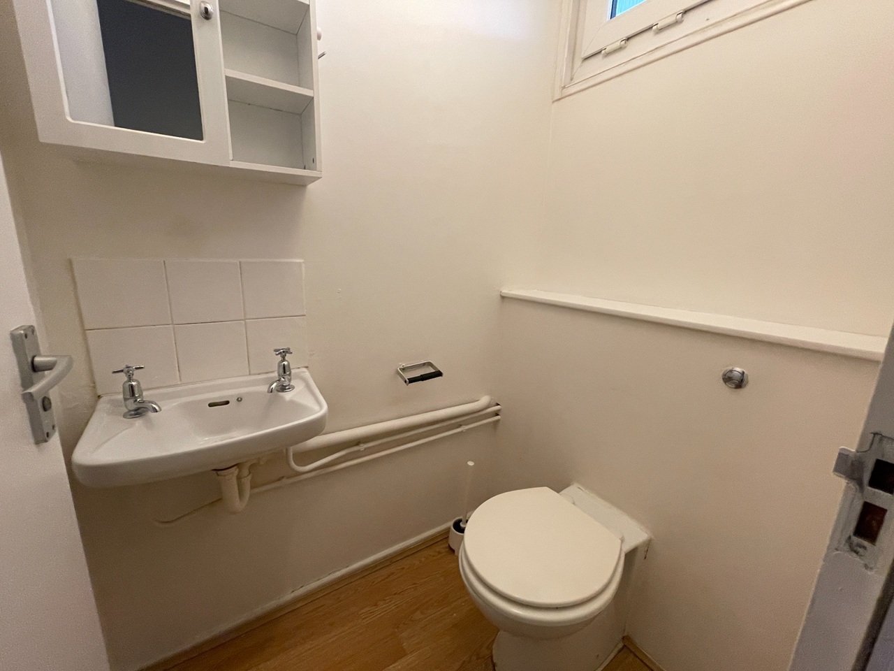 Additional image 10 of Room in a Shared Flat, Blomfield Court, SW11, N1 7GU
