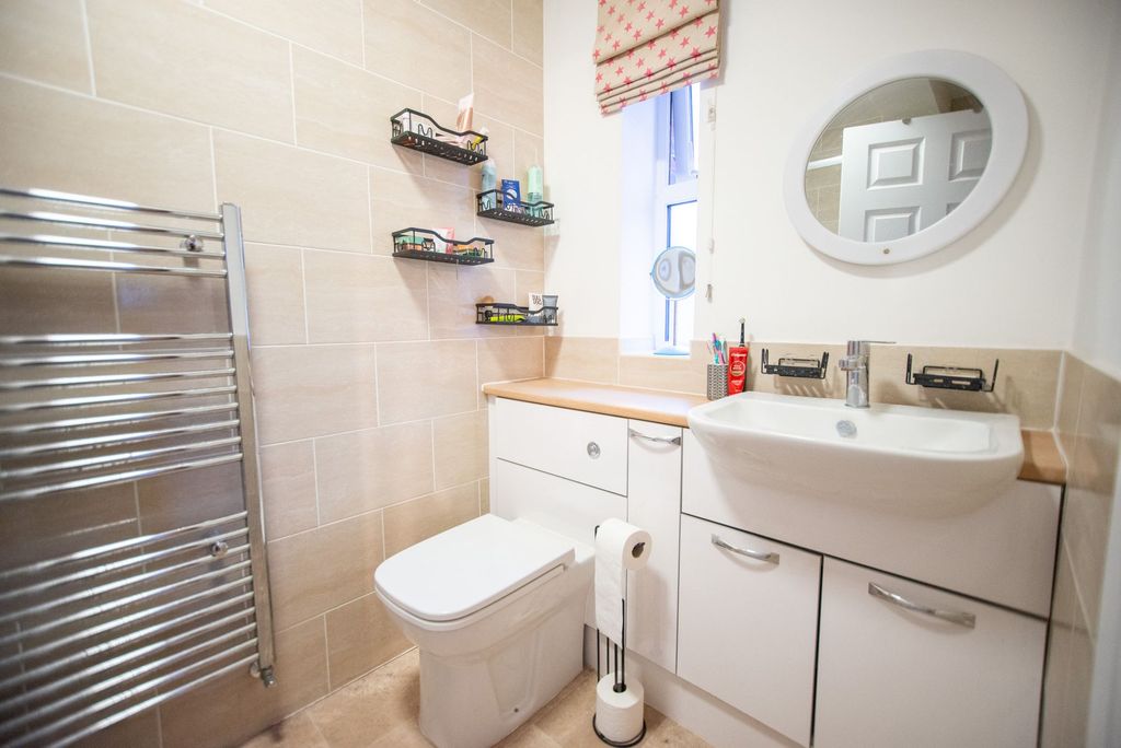 Additional image 16 of 5 bed semi-detached house for saleEastbourne Road, Hornsea HU18