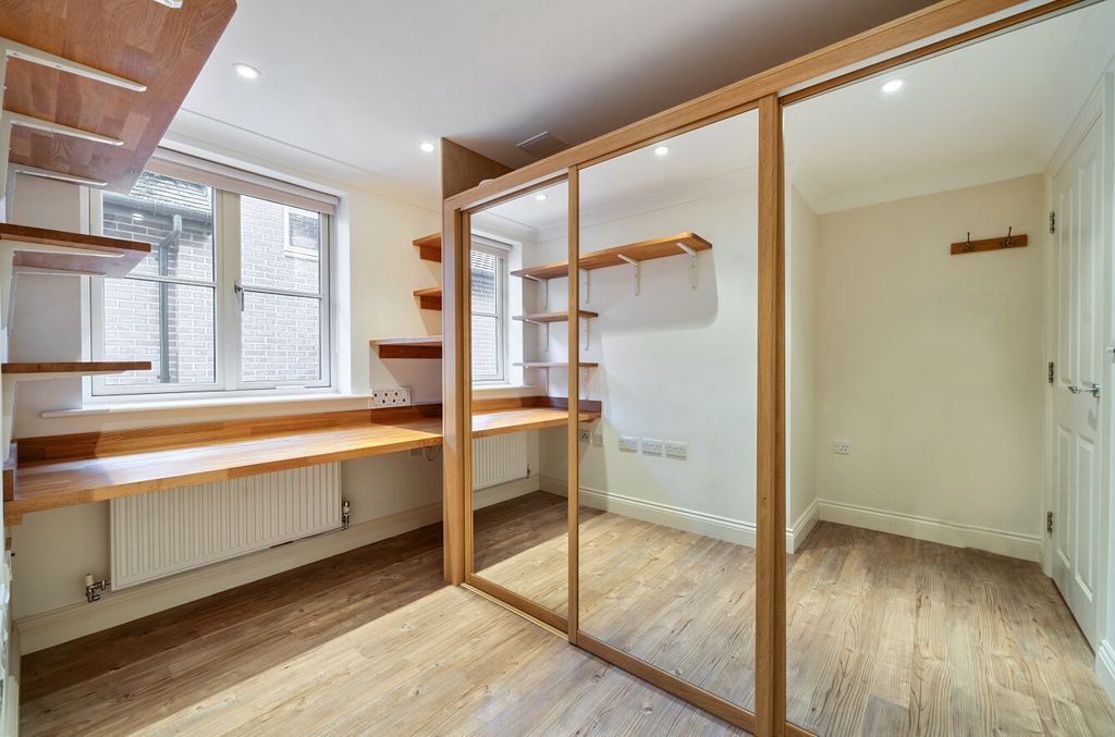 Additional image 10 of 3 bed flat for saleMilesdown Place, Winchester, Hampshire SO23