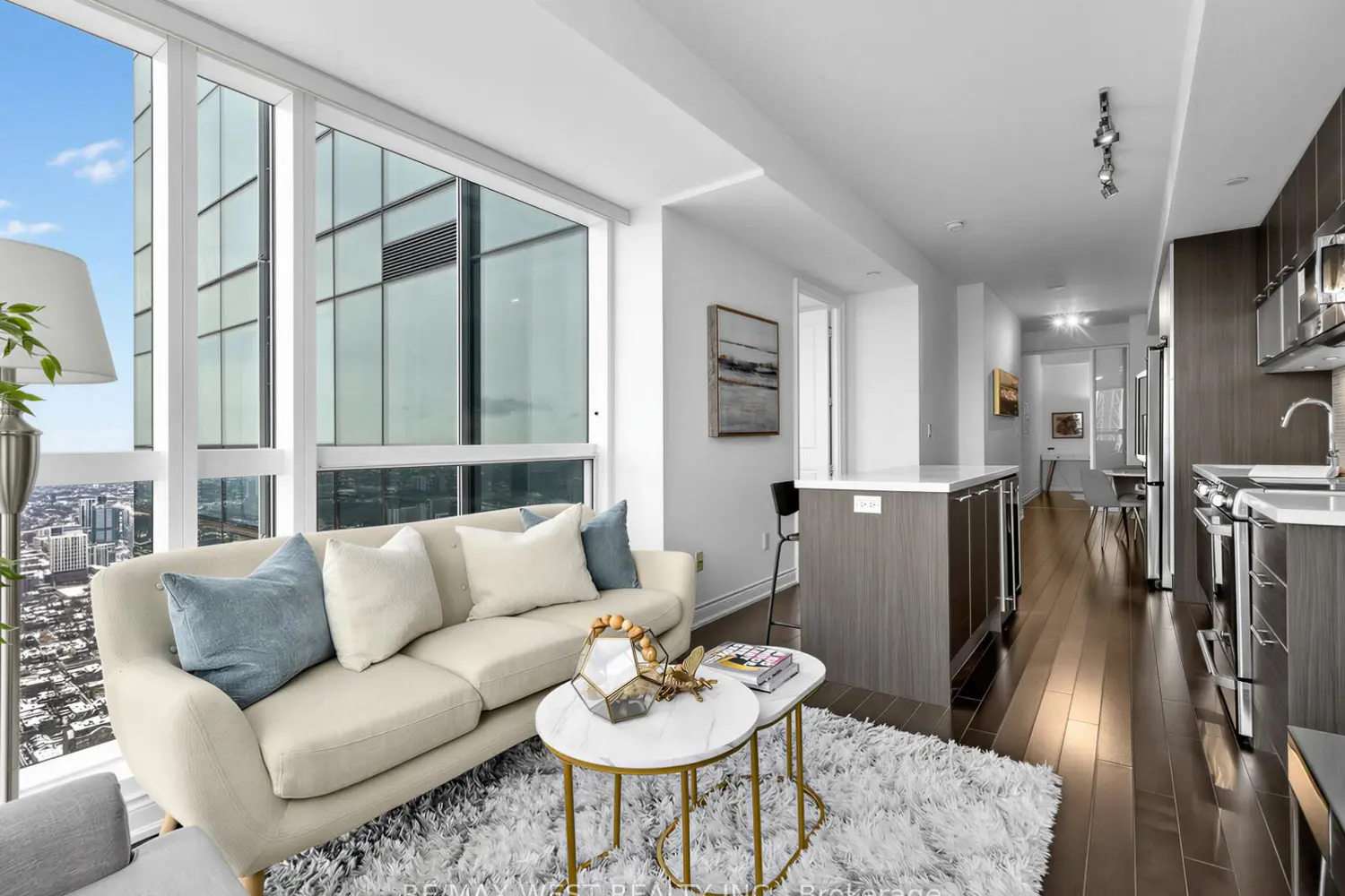 Additional image 11 of 388 Yonge Street 7201
