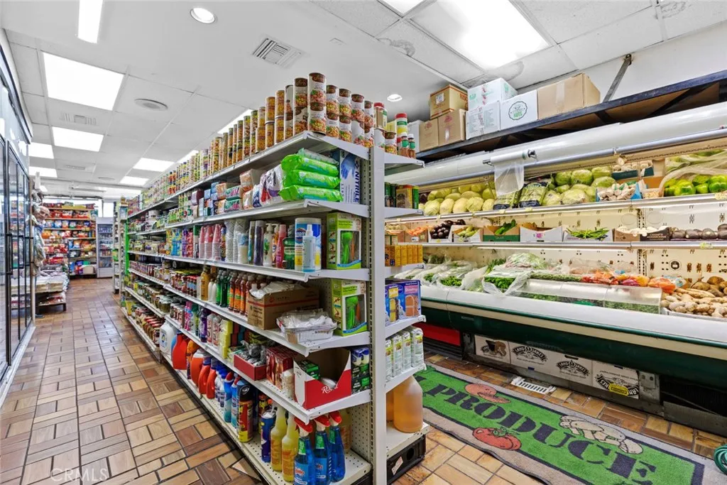 Additional image 42 of 906 S Gkenoaks Boulevard, Burbank, CA 91502