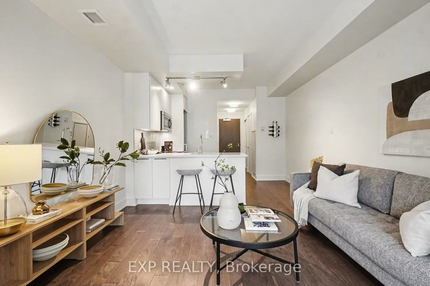 108 Richmond Road 410 photo 4