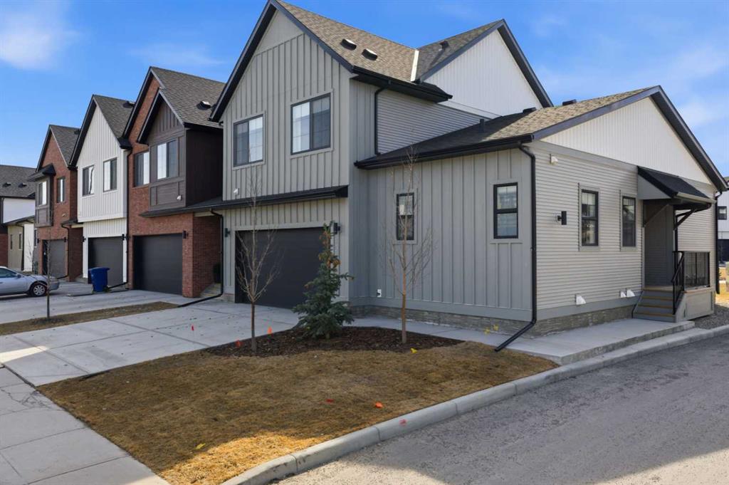 Additional image 2 of 101-201 Cooperswood Green SW, Airdrie, AB, T3B3Y6