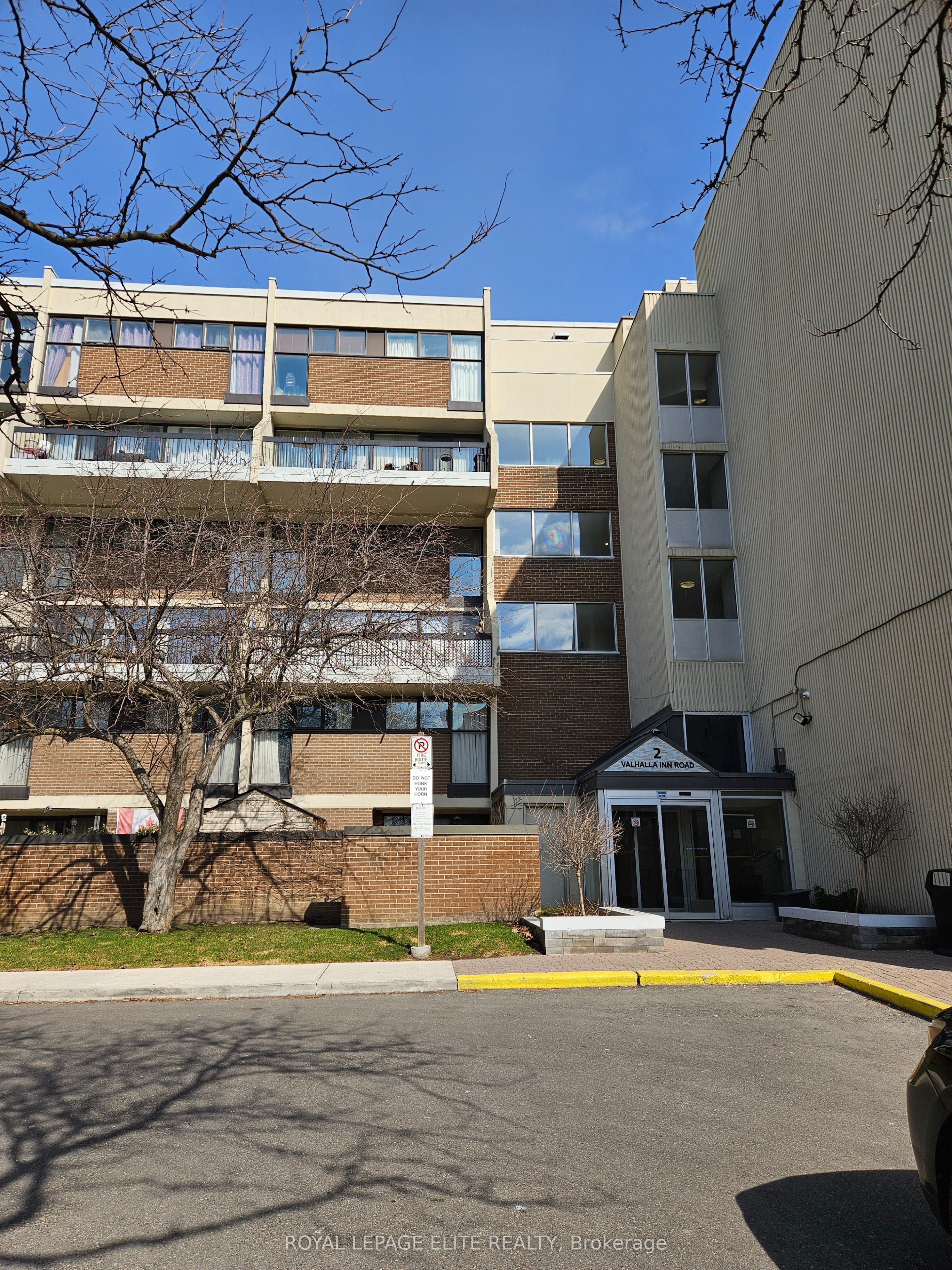 Additional image 3 of 307-2 Valhalla Inn Road S, Toronto, ON, M9B 6C3