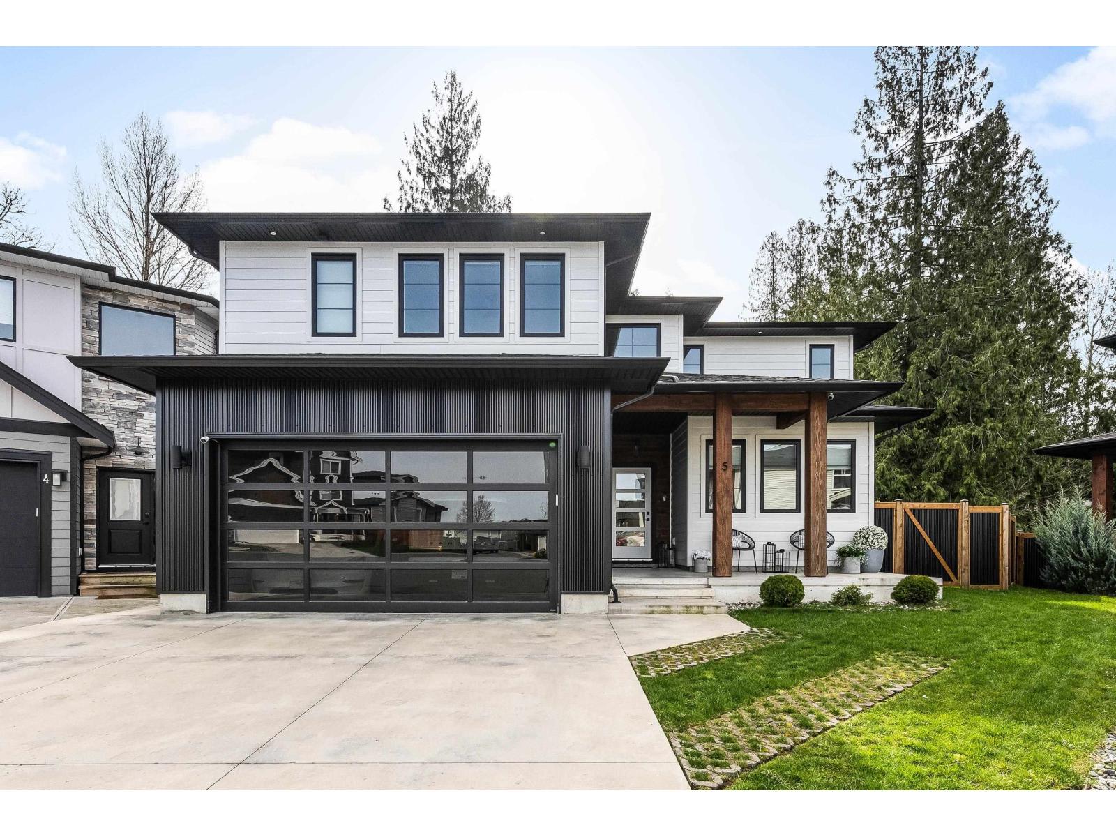 5 46379 UPLANDS ROAD