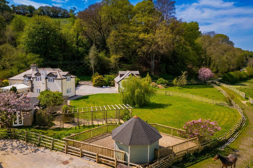 4 bed equestrian for saleNannerch, Mold, Flintshire CH7