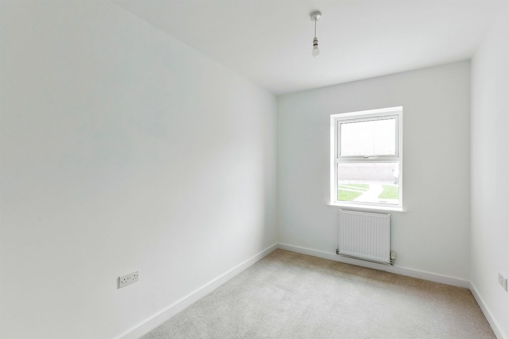 Additional image 6 of 2 bed flat for saleSt. Crispin Drive, Northampton NN5