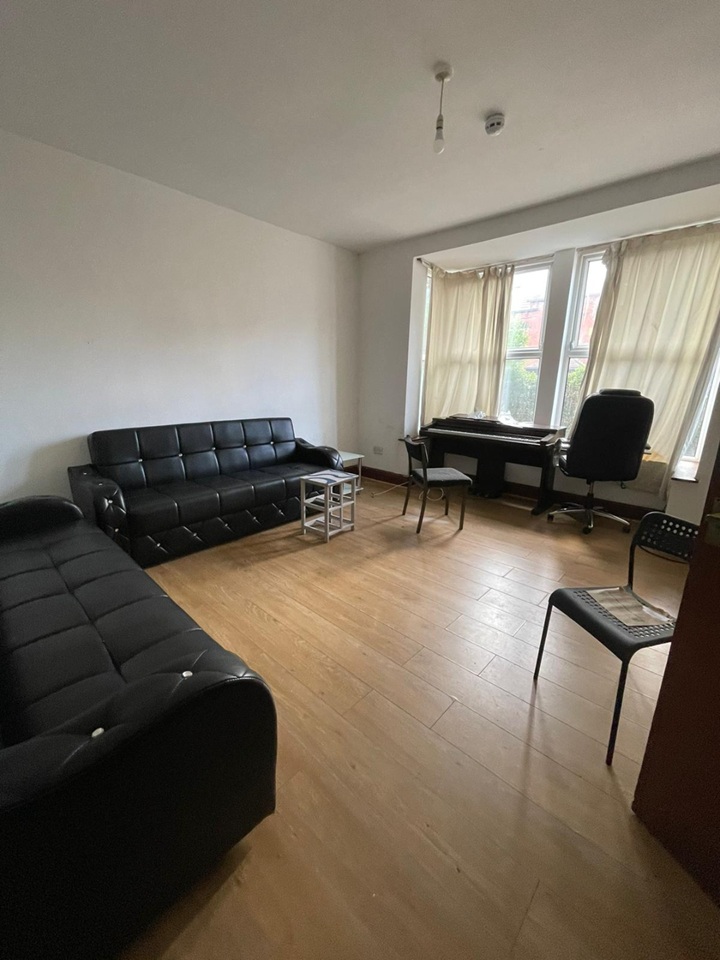 Additional image 4 of Room in a Shared House, Headingley Avenue, LS6, LS6 3ER