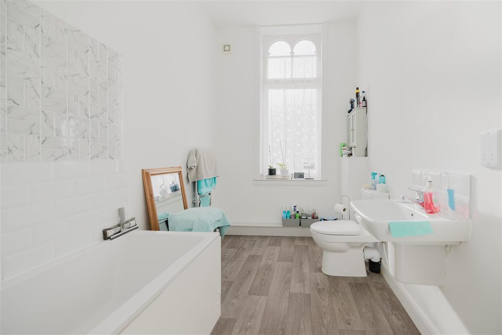 Additional image 6 of 1 bed flat for saleGrimsby Road, Cleethorpes DN35