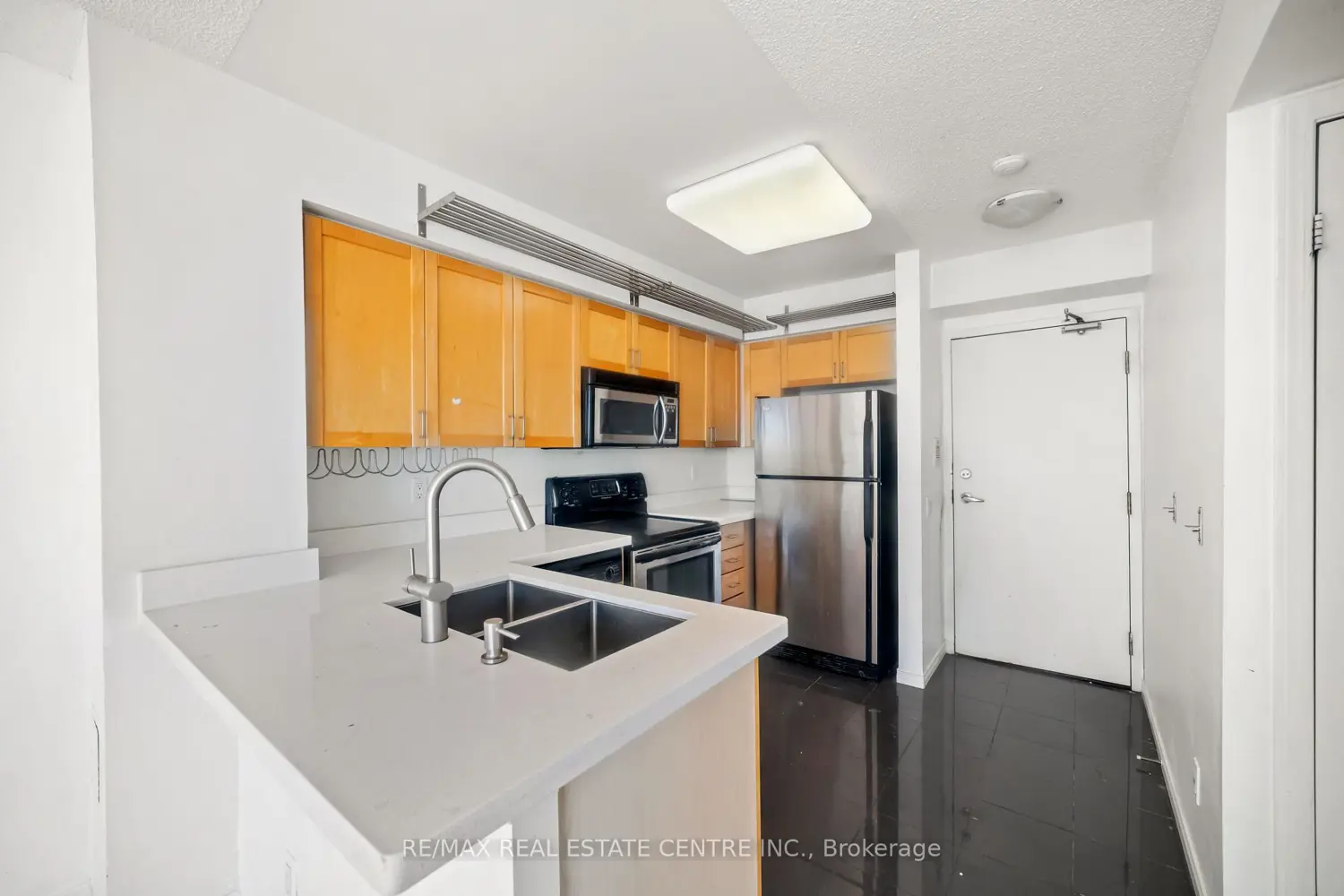 Additional image 4 of 30 Harrison Garden Boulevard 1605
