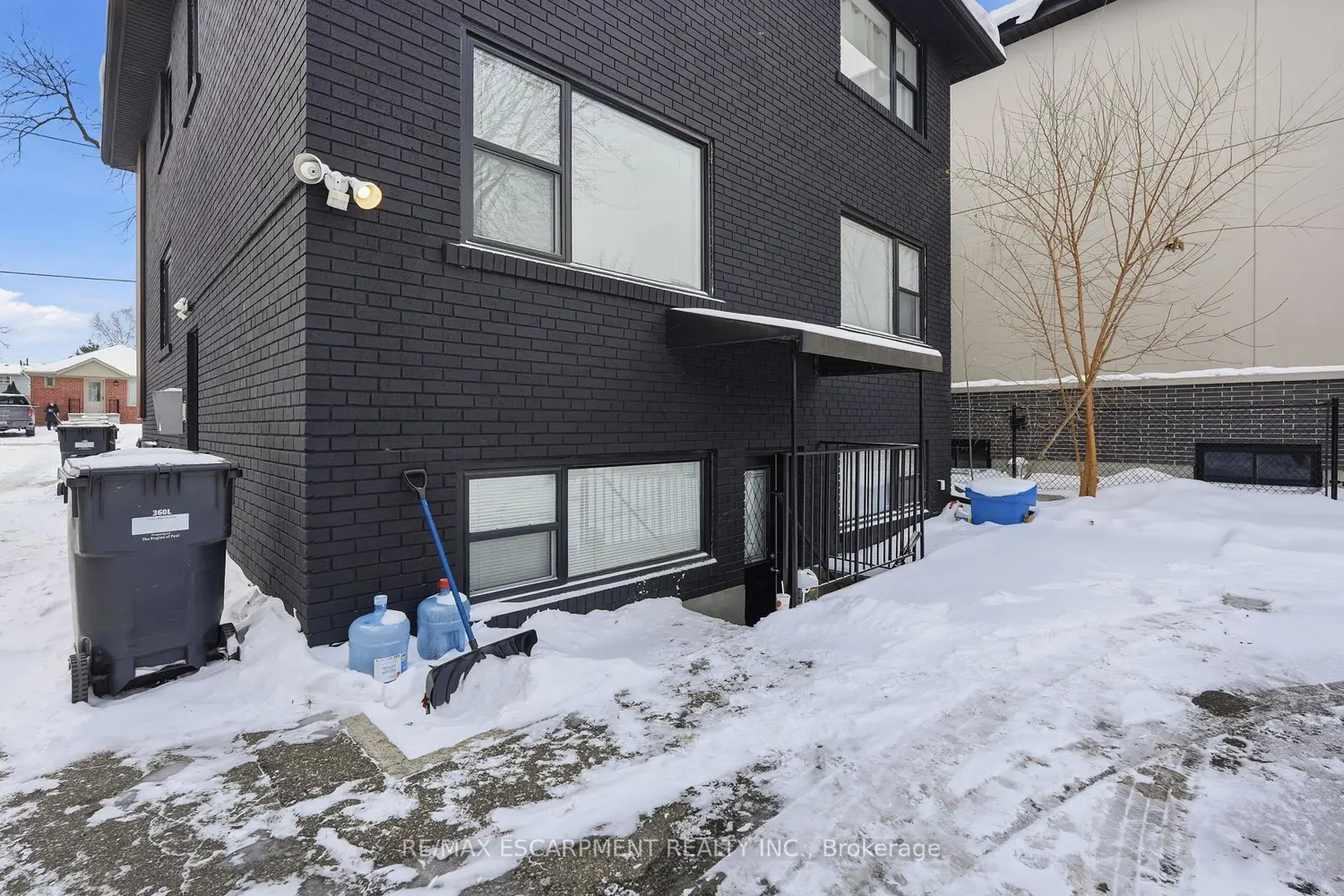 Additional image 10 of 43 Broadview Avenue