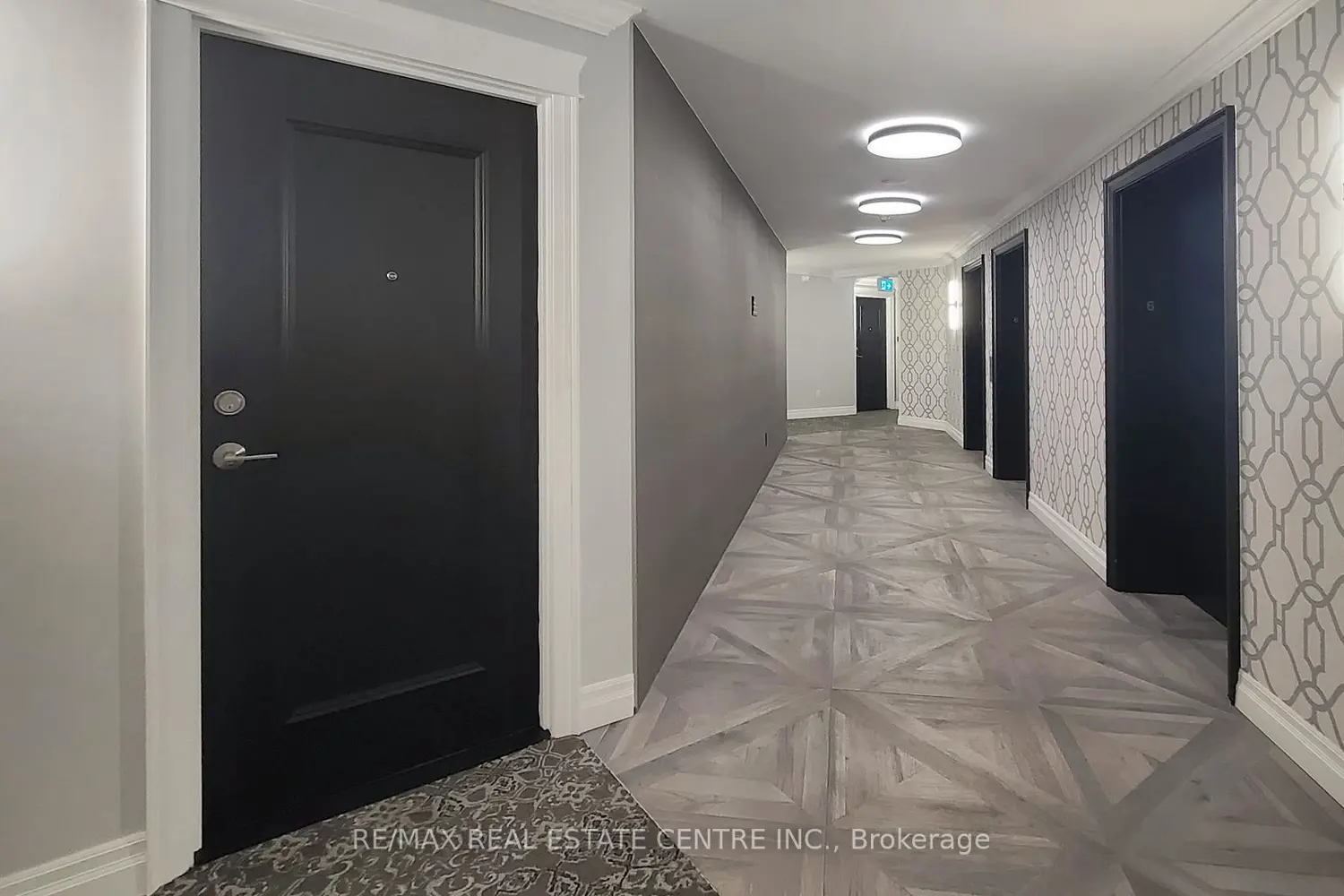 220 Forum Drive 613 photo 3