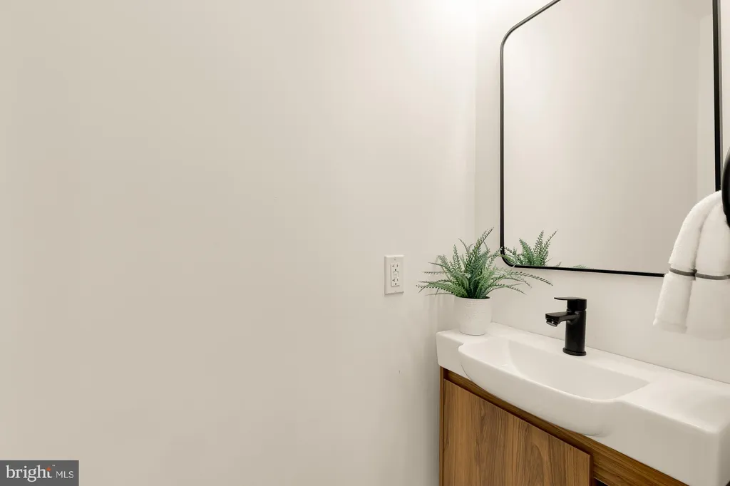 Additional image 16 of 1710 2nd Street NW, Washington, DC 20001