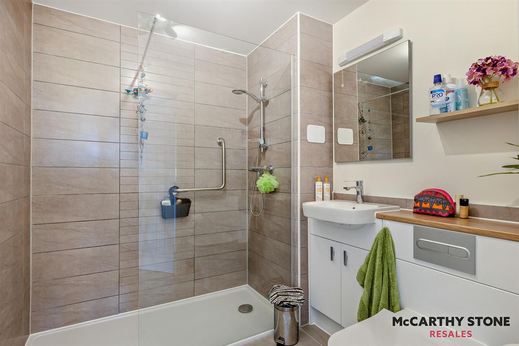 Additional image 11 of 2 bed flat for saleHooton Road, Willaston, Neston CH64