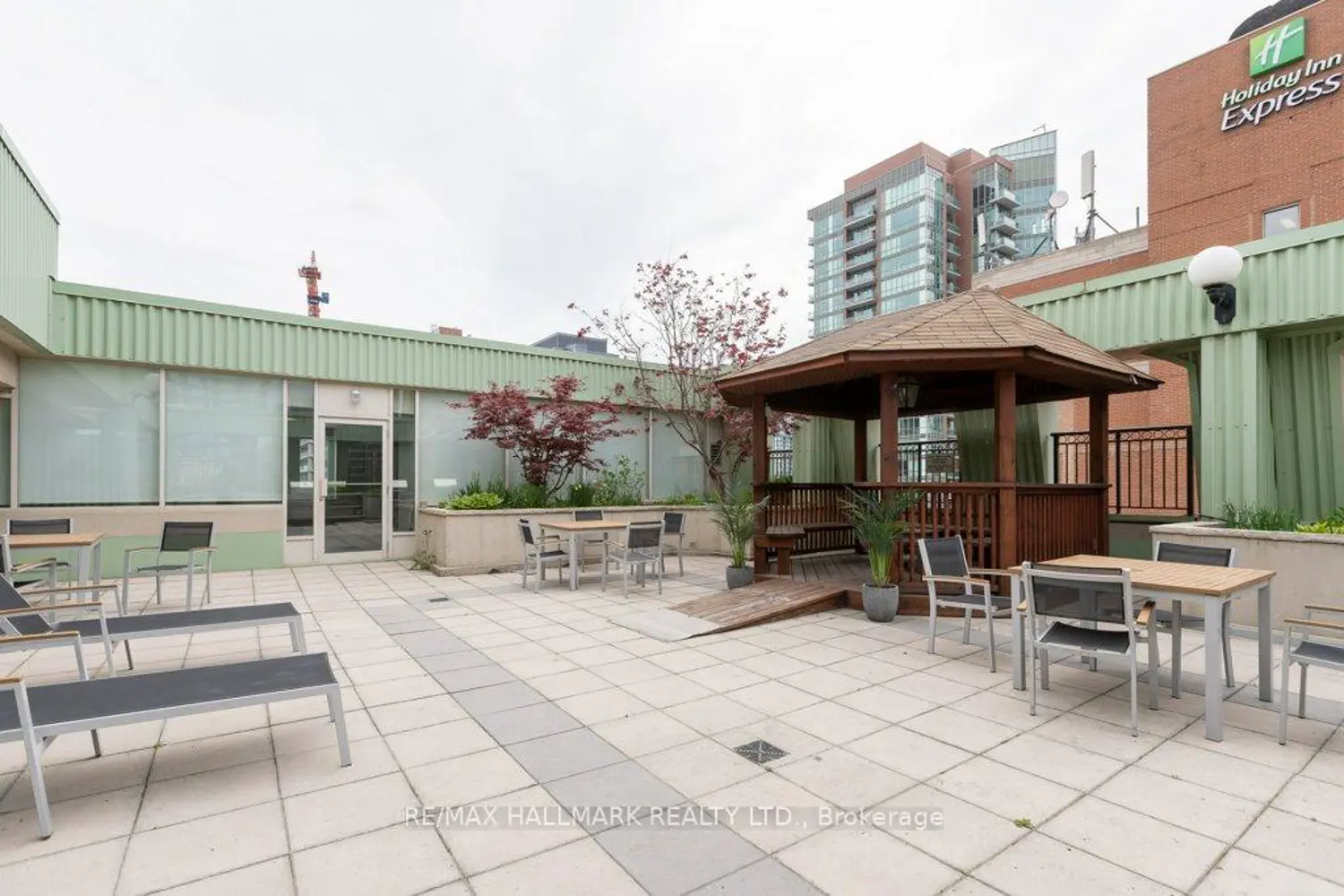 Additional image 14 of 120 Lombard Street 701
