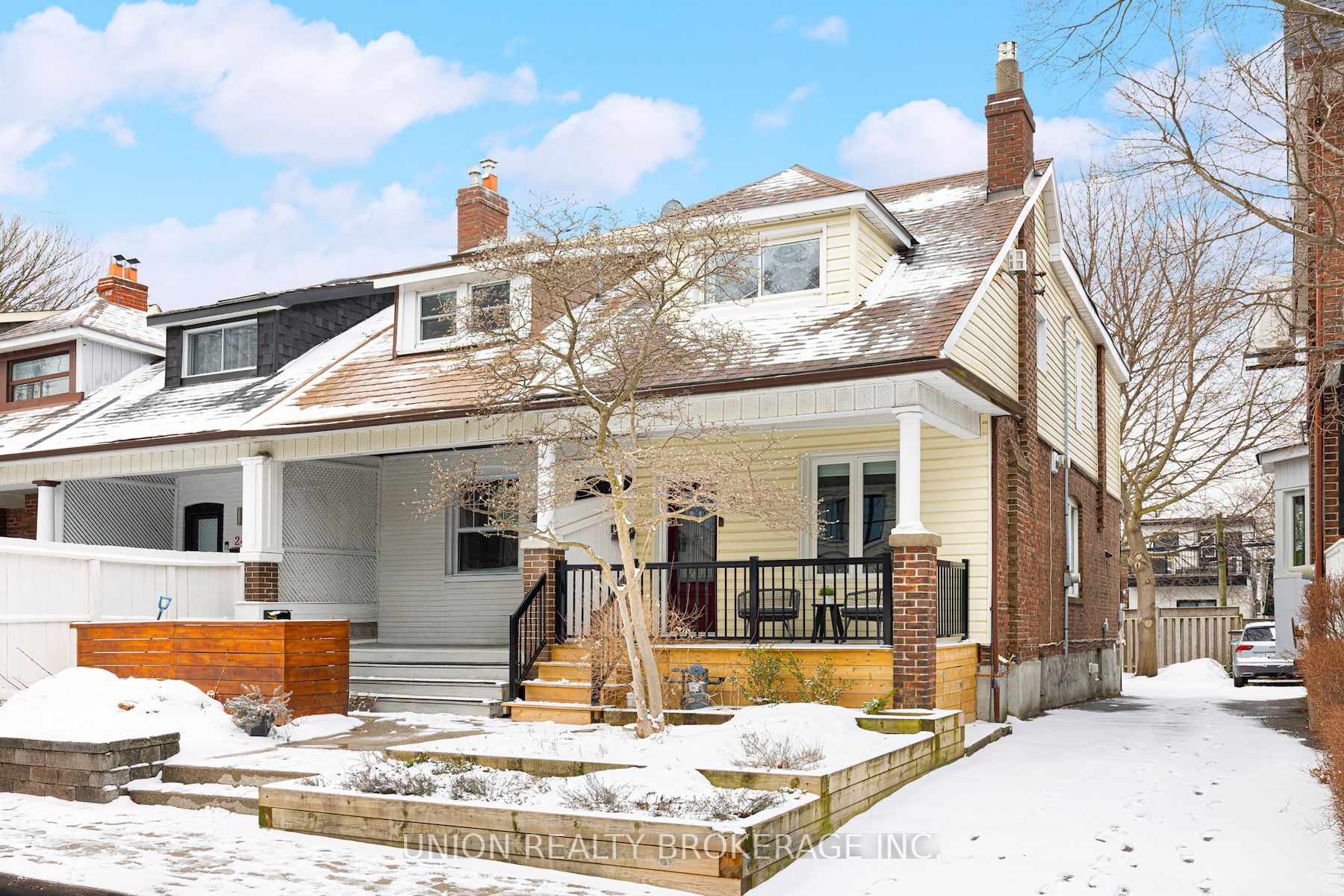 246 Lee Avenue, Toronto, ON, M4E 2P5