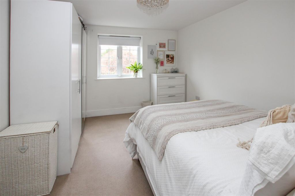 Additional image 4 of 1 bed flat for saleDe Paul Way, Brentwood CM14