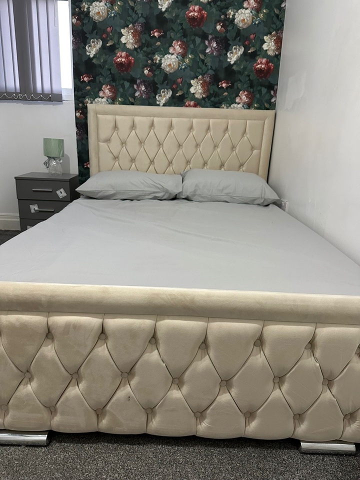 Additional image 2 of Room in a Shared House, Cheetham Hill Road, M8, N1 7GU