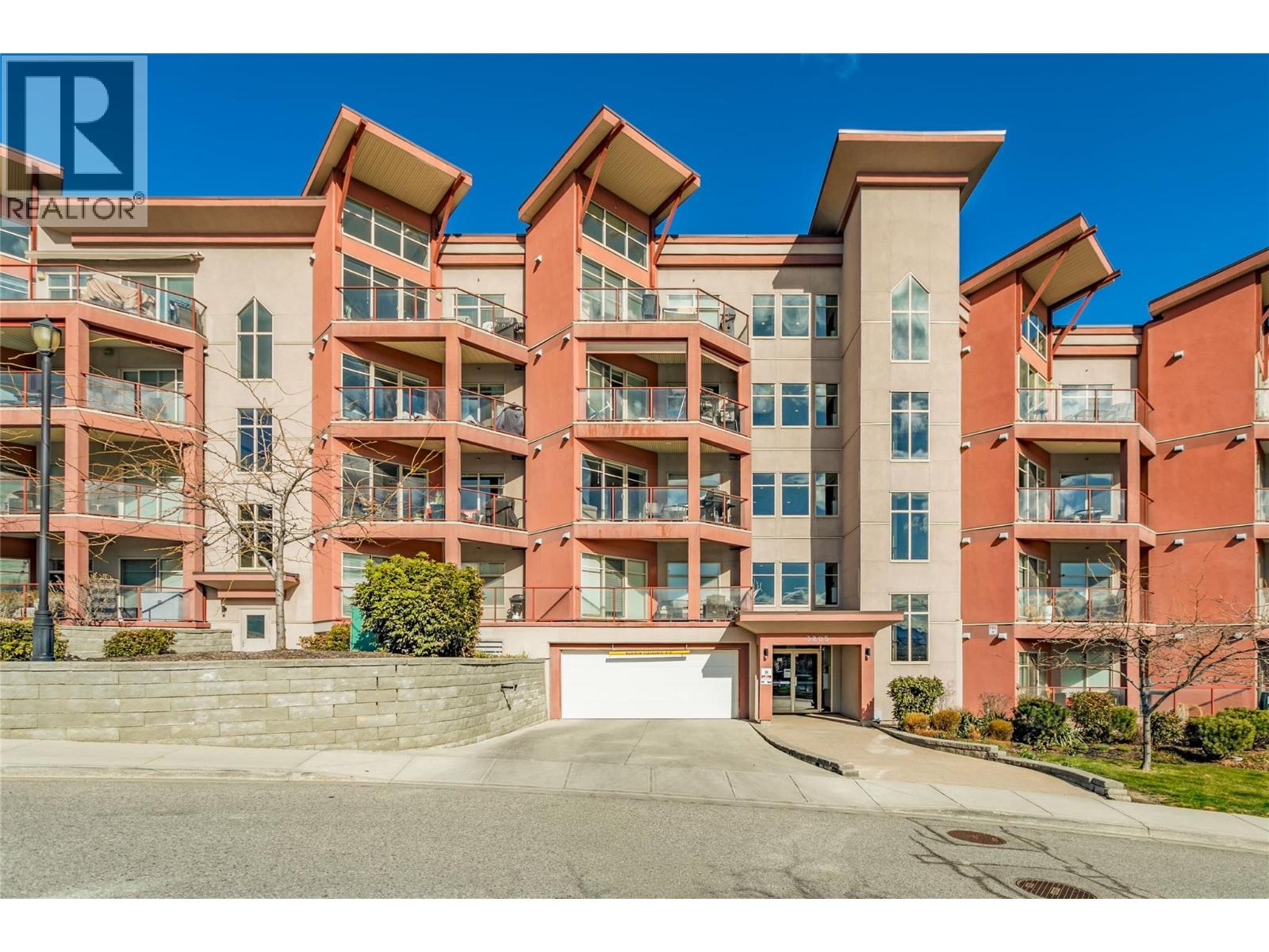 407-3205 Skyview Lane, West Kelowna, BC, V4T3J3