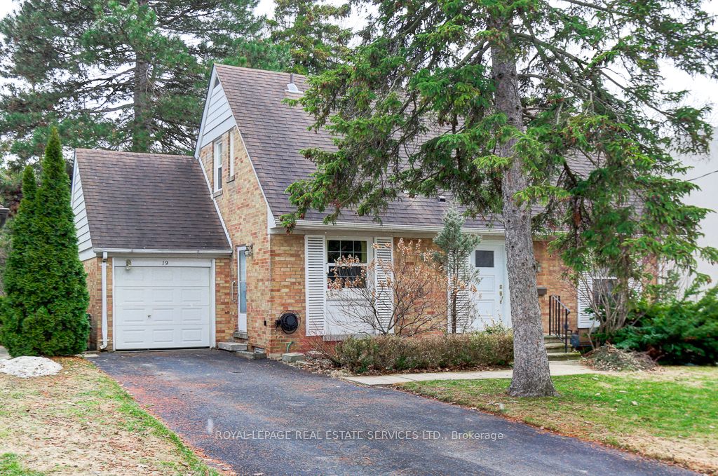 Additional image 3 of 19 Hilldowntree Road, Toronto, ON, M9A 2Z4