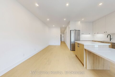 Additional image 8 of 101-33 Kirknewton Road, Toronto, ON, M6E 3X9