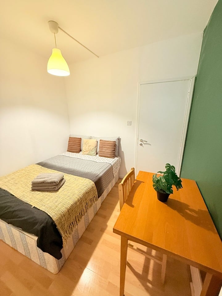 Additional image 4 of Room in a Shared Flat, Whitechapel Road, E1, N1 7GU