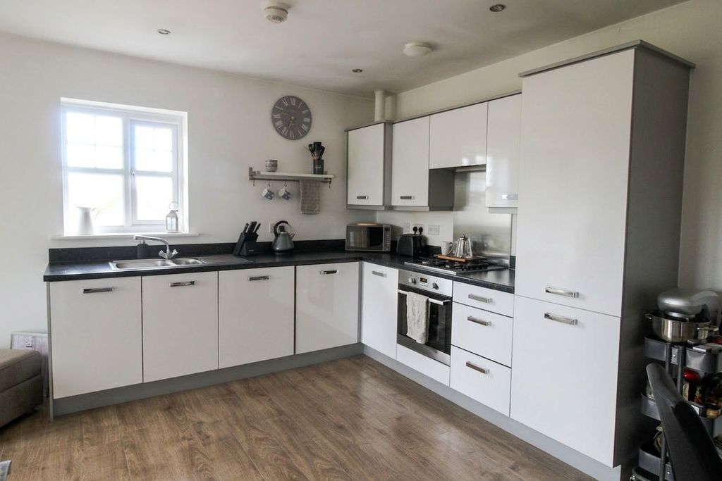 Additional image 8 of 2 bed flat for saleAspen Way, Penyffordd CH4